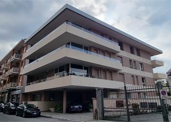 Bilocale arredato in centro