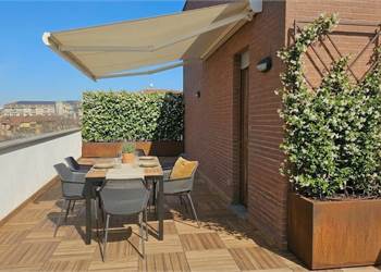 Attico in stabile recente