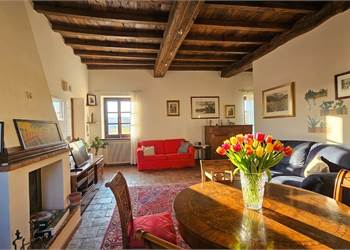 APPARTAMENTO DI AMPIE DIMENSIONI IN CENTRO STORICO