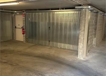 AFFITTASI GARAGE DI GRANDI DIMENSIONI NUOVO